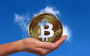 吴海龙：六代机试飞后美军说要和平