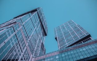 中方：美若损害中国利益 必奉陪到底